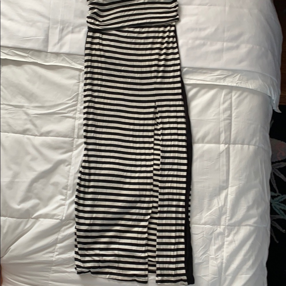 Maxi skirt ! Striped with a long slit